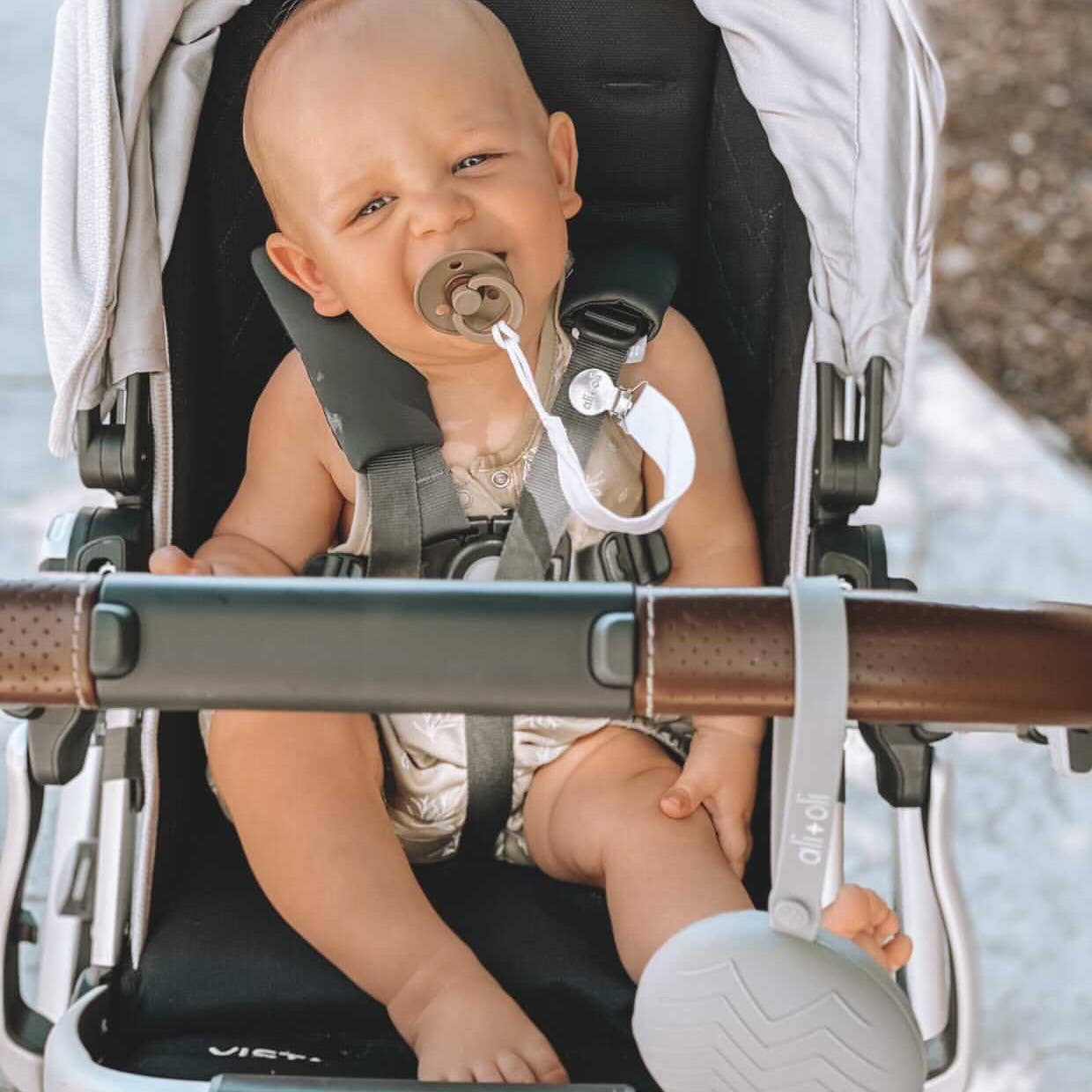 Ali+Oli Linen Pacifier Clips