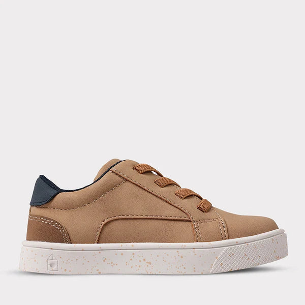 Leo Tan Sneaker