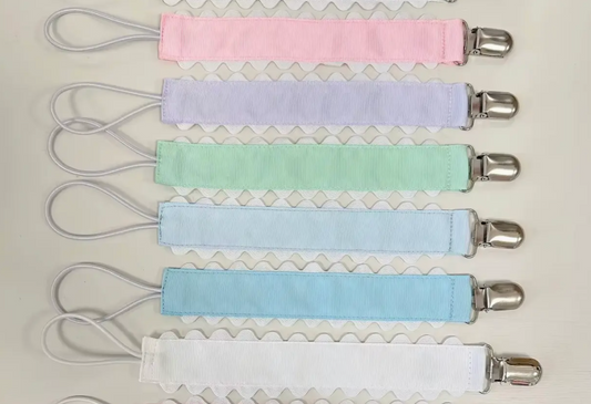 Scalloped Paci Clip
