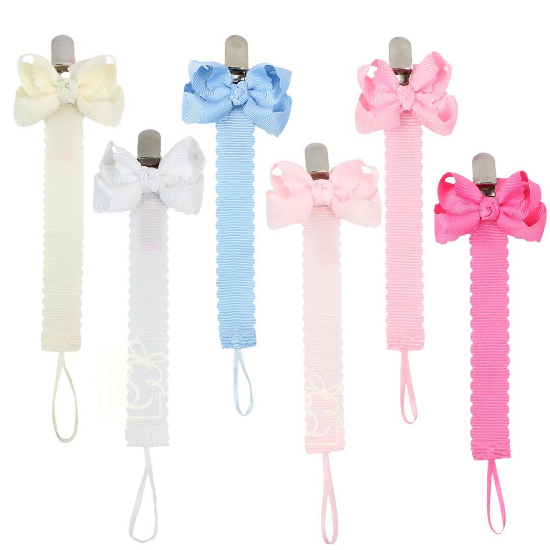 Scalloped Pacifier Clip