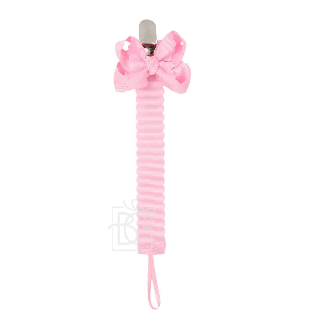 Scalloped Pacifier Clip